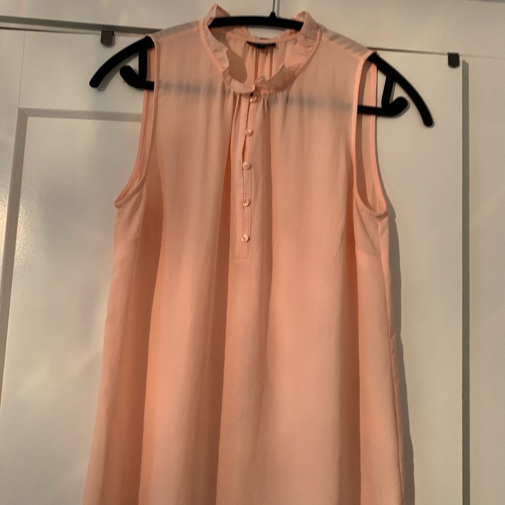 NWOT pale pink sleeveless Talbots tank with ruffle